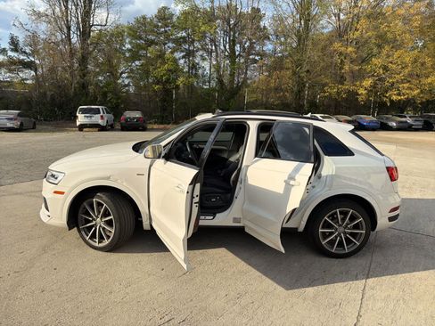 Used 2018 Audi Q3 2.0T Premium Plus w/ Premium Plus Package image 17