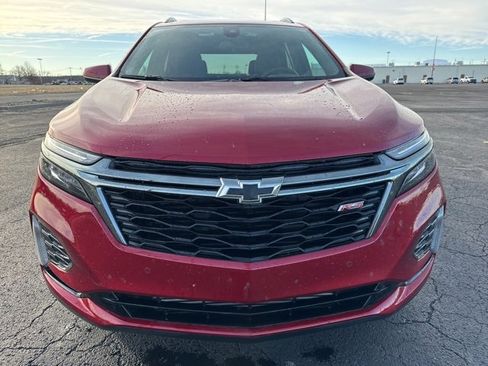 Used 2023 Chevrolet Equinox RS image 2