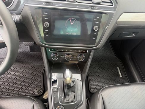 Used 2021 Volkswagen Tiguan SE w/ Panoramic Sunroof Package AWD/4WD image 35