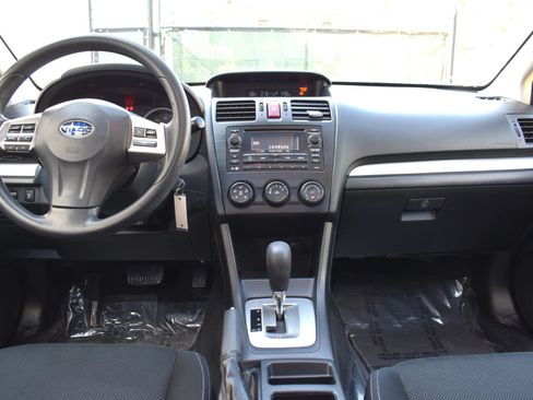 Used 2014 Subaru Crosstrek 2.0i Premium w/ Moonroof Package AWD/4WD image 17