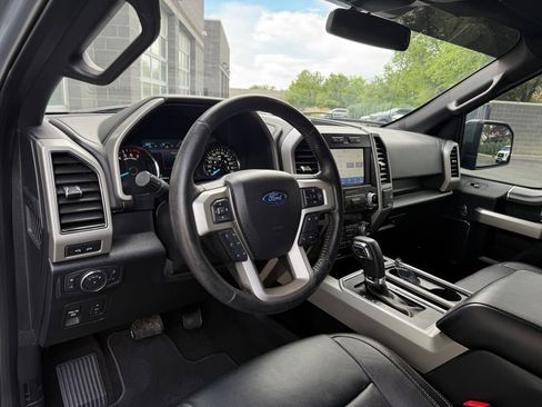 Used 2019 Ford F150 Lariat w/ Equipment Group 502A Luxury AWD/4WD image 26