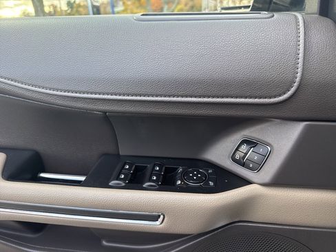 Certified 2019 Ford Expedition XLT w/ Equipment Group 202A image 19