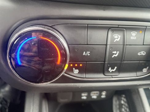 Used 2023 Chevrolet TrailBlazer LT image 12