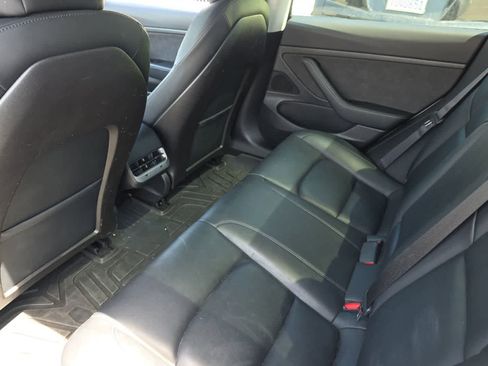 Used 2020 Tesla Model 3 Standard Range RWD image 5