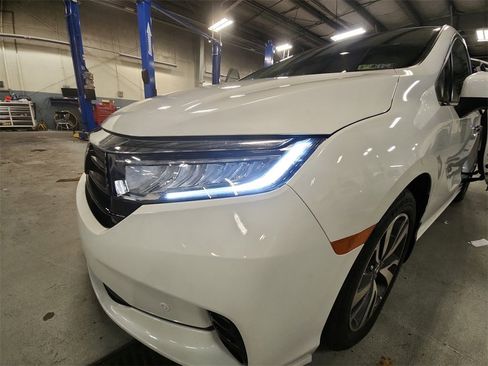 Used 2024 Honda Odyssey Touring image 29