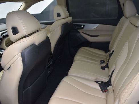 Used 2023 Acura MDX FWD image 16