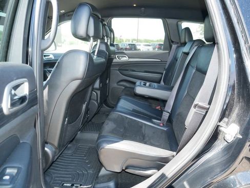 Used 2019 Jeep Grand Cherokee Altitude AWD/4WD image 17