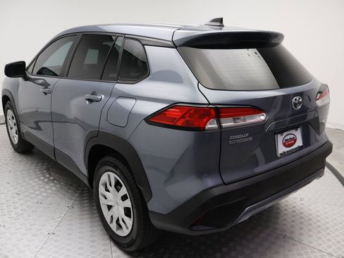 Certified 2022 Toyota Corolla Cross L AWD/4WD image 11