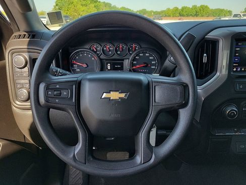 Used 2021 Chevrolet Silverado 1500 Custom image 19