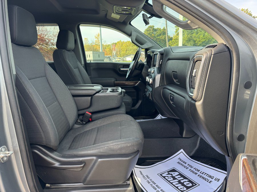 Used 2019 GMC Sierra 1500 SLE w/ X31 Off-Road Package AWD/4WD image 18