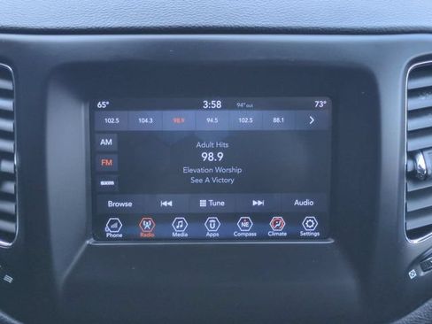 Used 2018 Jeep Compass Latitude w/ Popular Equipment Group AWD/4WD image 18