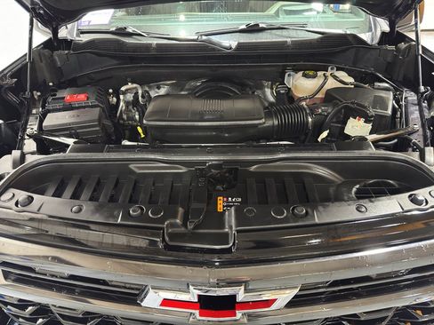 Used 2023 Chevrolet Silverado 1500 ZR2 w/ Technology Package image 43