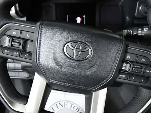 New 2026 Toyota 4Runner SR5 image 2