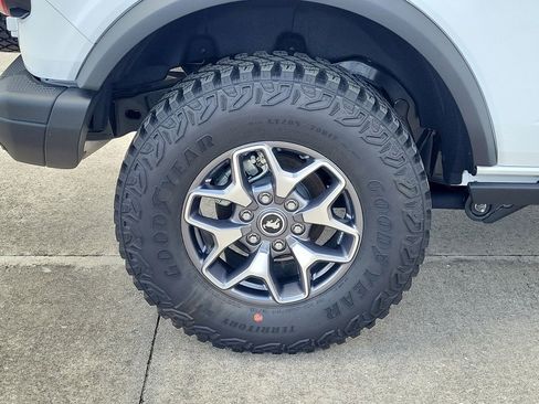 New 2025 Ford Bronco Badlands AWD/4WD image 5
