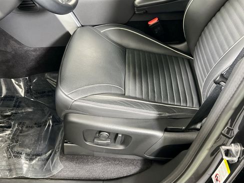 Used 2023 Land Rover Discovery HSE R-Dynamic image 19