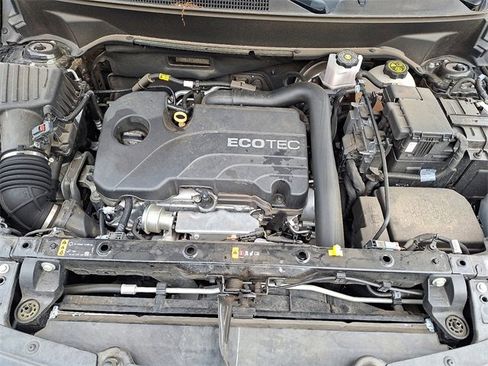 Used 2020 Chevrolet Equinox LS image 27