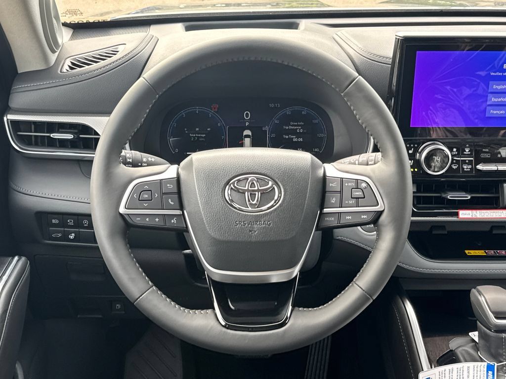 New 2026 Toyota Highlander Platinum AWD/4WD image 14