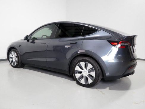 Used 2021 Tesla Model Y Long Range AWD/4WD image 8