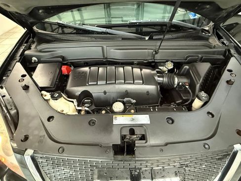 Used 2012 GMC Acadia SLT w/ LPO, 'HIT The Road' Package image 38