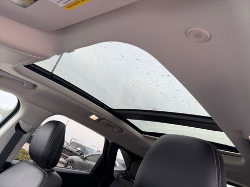 Used 2022 Ford Escape SEL image 23