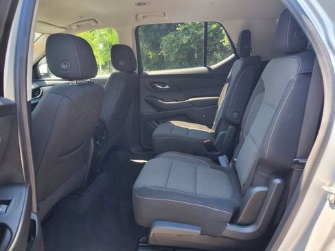 Used 2018 Chevrolet Traverse LT FWD image 10
