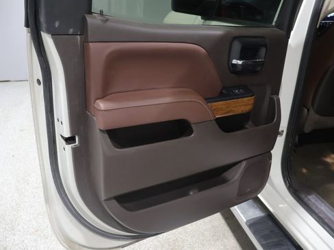 Used 2014 Chevrolet Silverado 1500 High Country AWD/4WD image 17