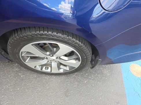 Used 2019 Kia Optima S FWD image 5