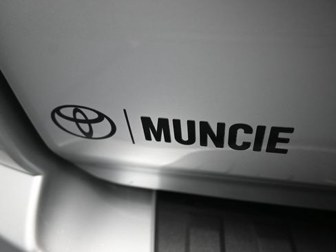 Used 2023 Toyota 4Runner SR5 image 36