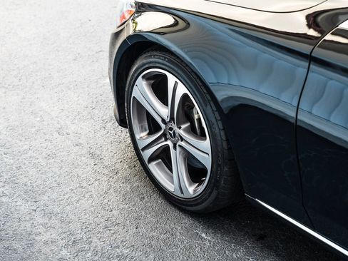 Used 2019 Mercedes-Benz C 300 Sedan w/ Premium Package image 11