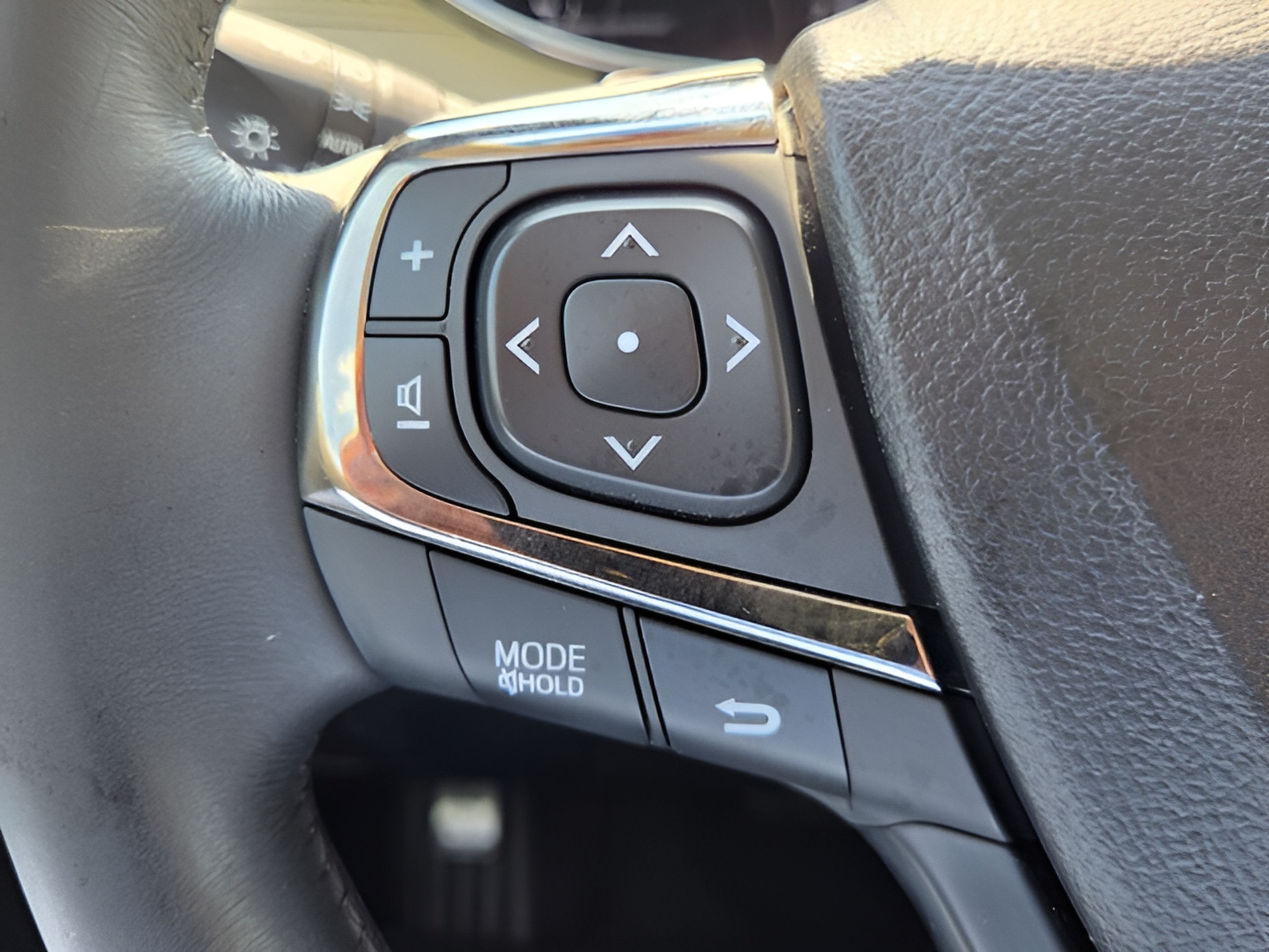 Used 2015 Toyota Avalon Limited FWD image 23