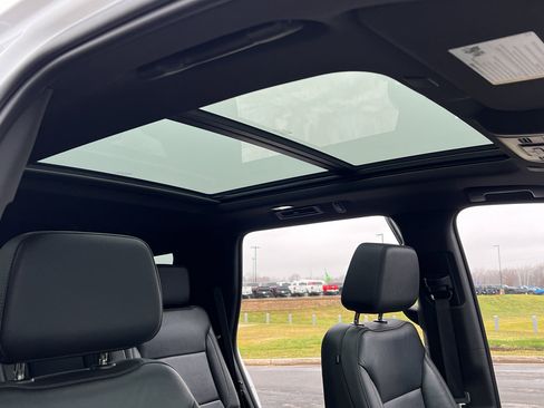 Used 2021 Chevrolet Tahoe Z71 image 32