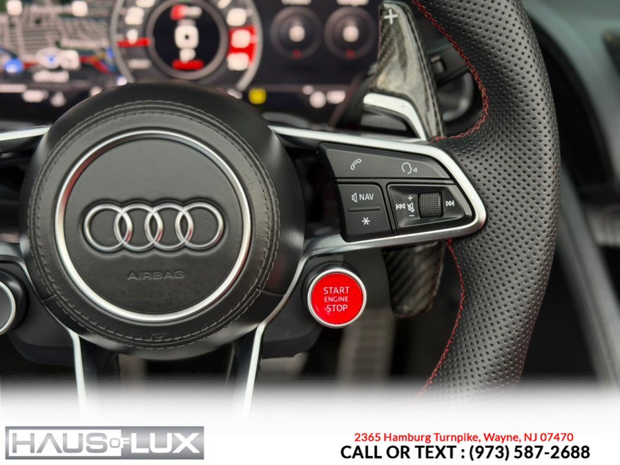 Used 2017 Audi R8 V10 w/ Carbon Exterior Package AWD/4WD image 31