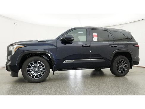 New 2026 Toyota Sequoia Platinum image 6