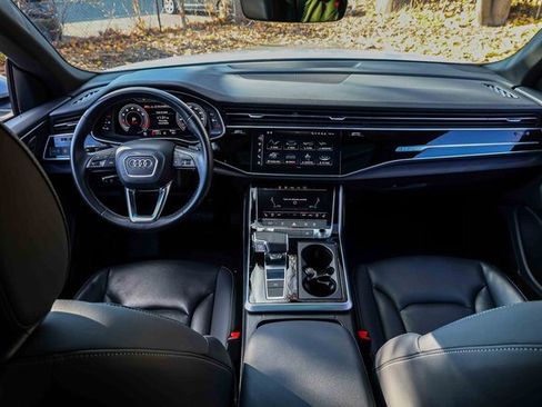 Used 2022 Audi Q8 Premium Plus image 22