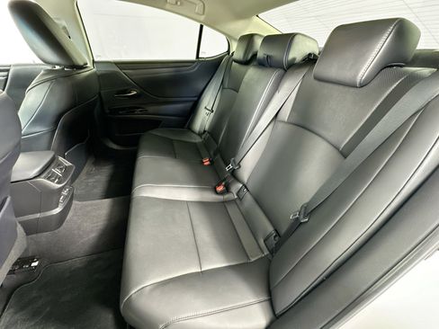 Used 2024 Lexus ES 350 w/ Premium Package image 24