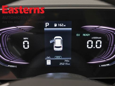 Used 2023 Kia Niro EX Touring FWD image 18