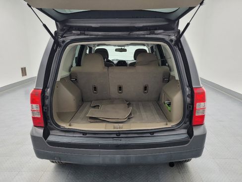 Used 2014 Jeep Patriot Sport w/ Power Value Group FWD image 29