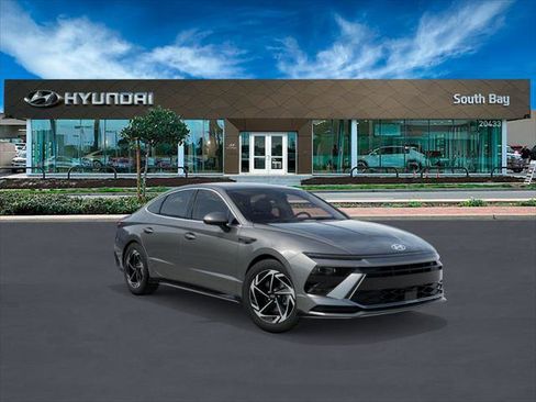 New 2026 Hyundai Sonata SEL image 2
