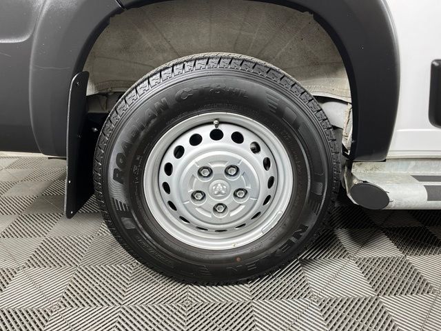 Used 2025 RAM ProMaster 2500 w/ U-Haul Equipment Group FWD image 12