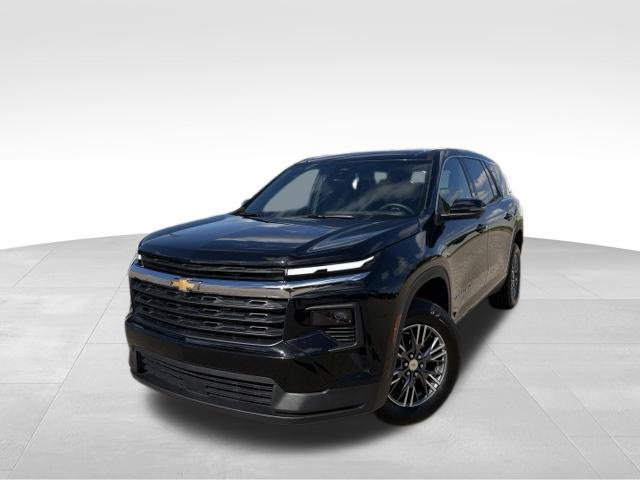 Used 2024 Chevrolet Traverse LS w/ LPO, Floor Liner Package FWD image 1