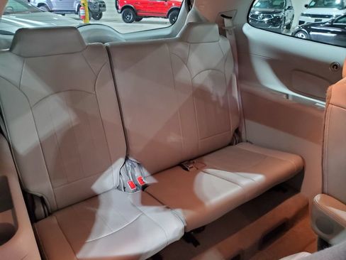 Used 2015 Buick Enclave Leather FWD image 21