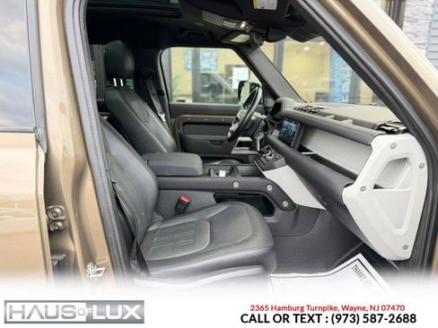 Used 2022 Land Rover Defender 110 X-Dynamic SE image 27