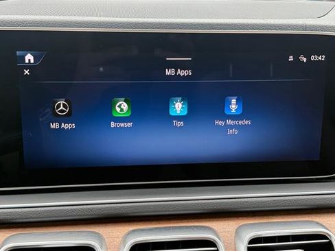 Used 2024 Mercedes-Benz GLS 450 4MATIC w/ Pinnacle Trim Package image 28