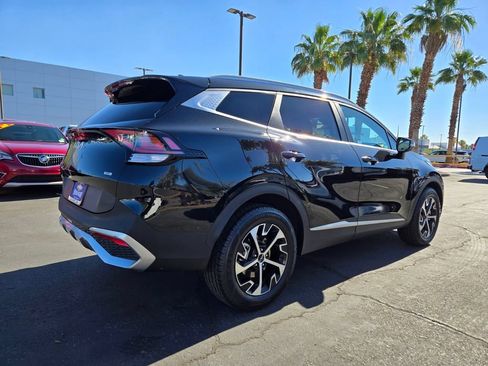 Used 2023 Kia Sportage EX AWD/4WD image 6