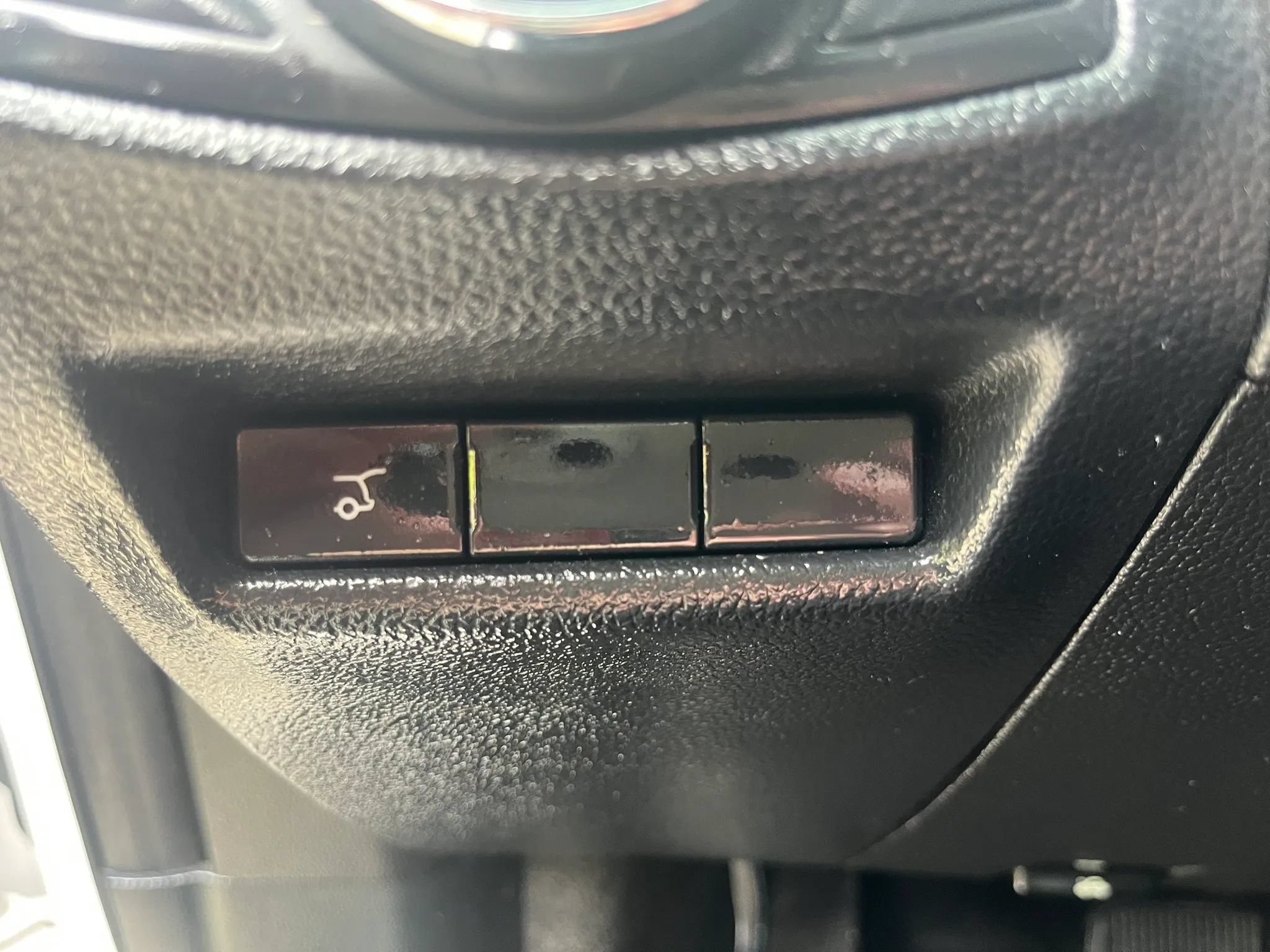 Used 2018 Ford Explorer Limited w/ Equipment Group 301A AWD/4WD image 18