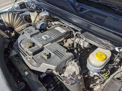 Used 2022 RAM 2500 Tradesman w/ Chrome Appearance Group image 51