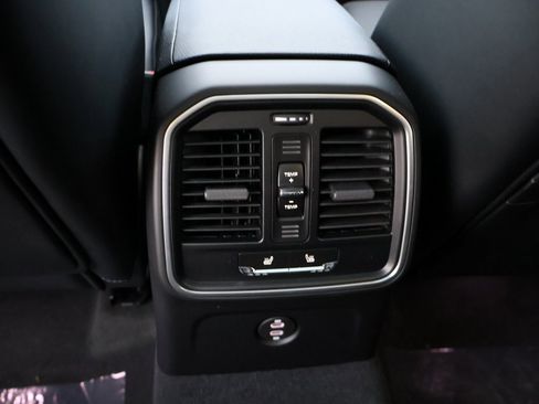 New 2026 Porsche Macan S image 21