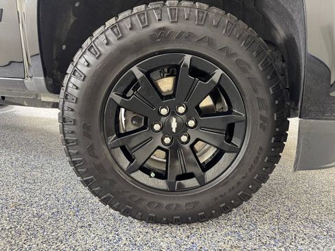 Used 2022 Chevrolet Colorado Z71 w/ Z71 Midnight Edition AWD/4WD image 50