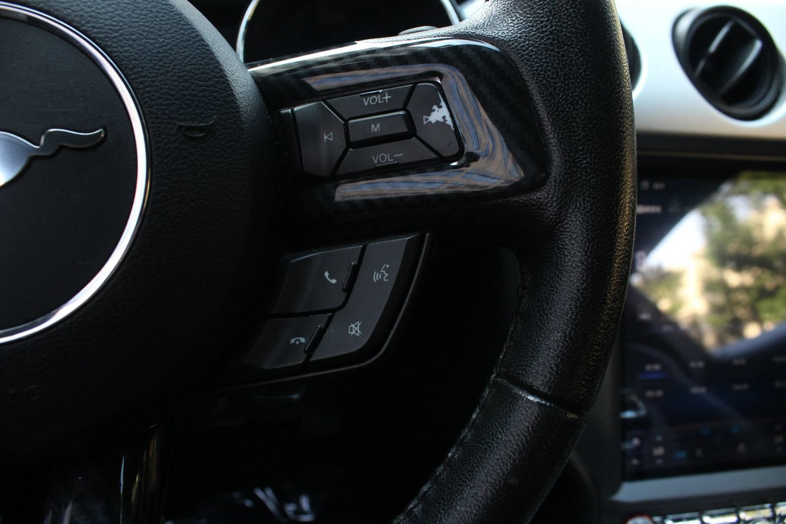 Used 2016 Ford Mustang Premium RWD image 23