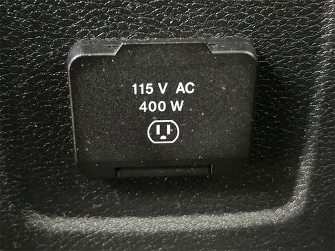 Used 2023 Jeep Gladiator Overland image 17